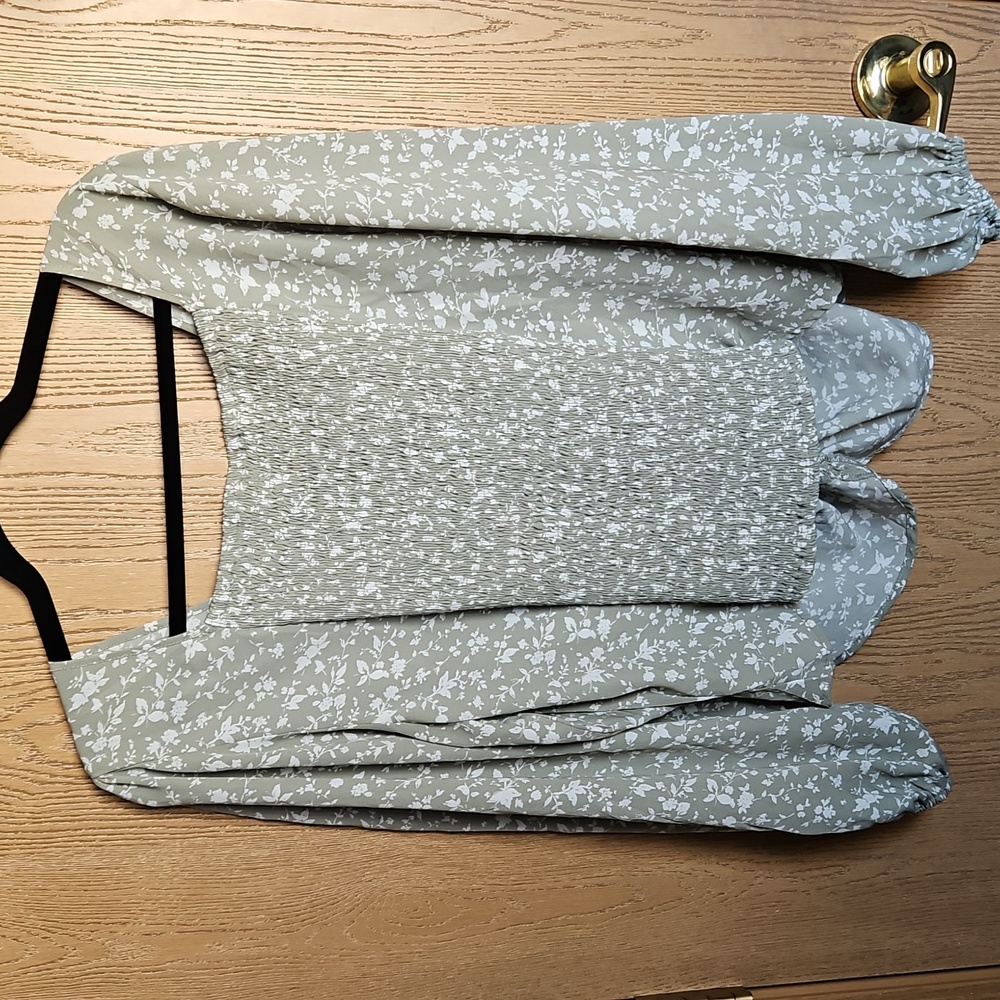NWT Abercrombie & Fitch Sage Floral Blouse - Picture 4 of 8